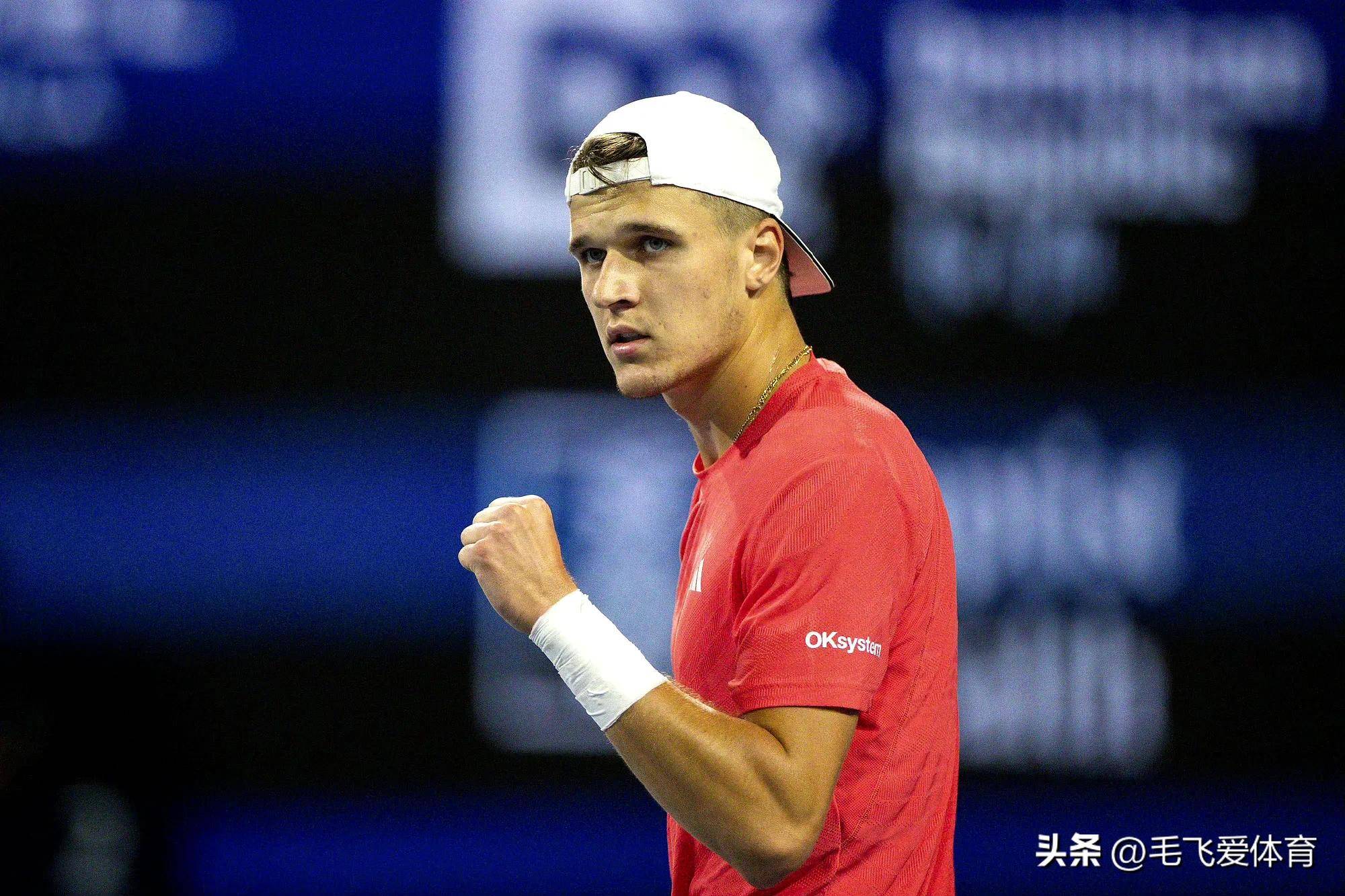 美国队引发争议！，德约科维奇官方宣布表现优异新规上演精彩一战的简单介绍