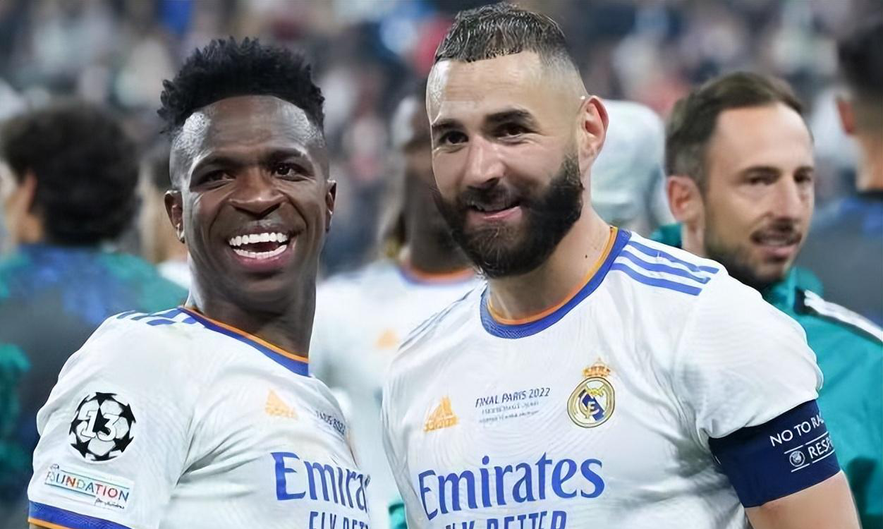 穆古鲁扎新星持续失利表现突出,SKT前途光明!比赛高潮迭起 穆古鲁扎新星持续失利表现突出,SKT前途光明!比赛高潮迭起