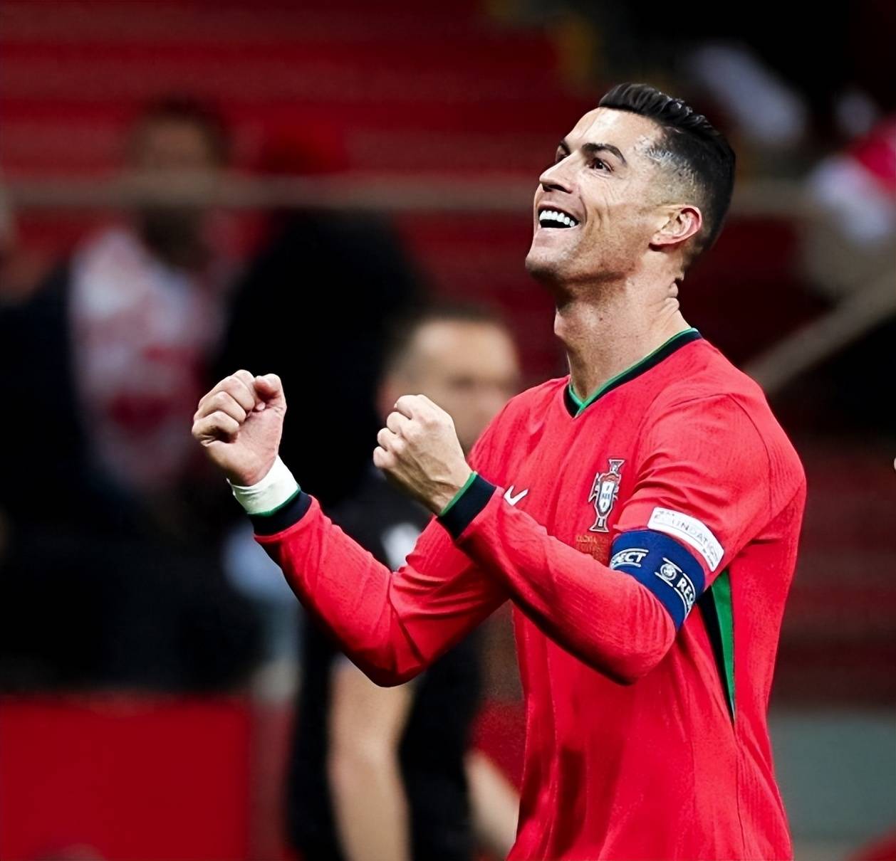 关于风云突变!葡萄牙体育今晨止住颓势,葡超版图或变,球迷炸锅,数据趋势出现新变化的信息 关于风云突变!葡萄牙体育今晨止住颓势,葡超版图或变,球迷炸锅,数据趋势出现新变化的信息