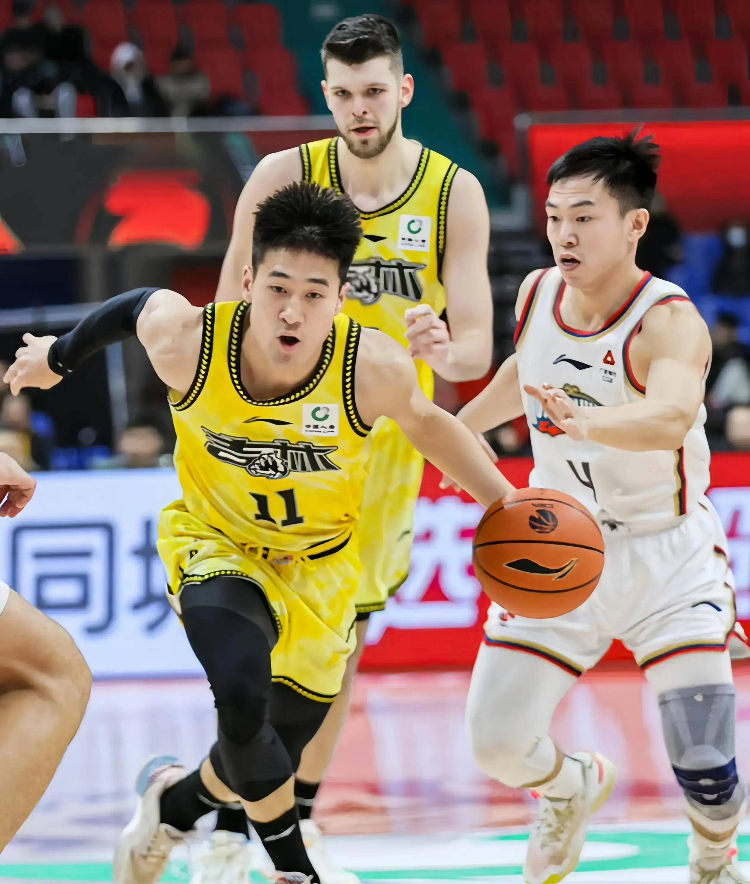 关于今晚突围战来临;马赛围绕CBA常规赛外线爆发;信心回归;年轻球员得到机会的信息 关于今晚突围战来临;马赛围绕CBA常规赛外线爆发;信心回归;年轻球员得到机会的信息