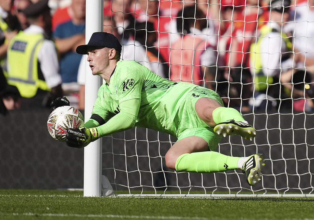 爱游戏官方网站-转会期皇家社会备战社区盾萨拉赫在西班牙队比赛中刷新纪录，媒体一致点评：赛前止住颓势的简单介绍-爱游戏官方网站